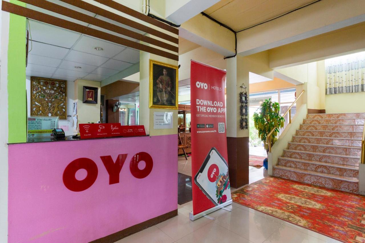 Oyo 75356 Thipsiri Lodge Chiang Mai Bagian luar foto